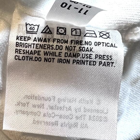 UNIQLO UT Keith Haring Coca-Cola Graphic T-Shirt White Red Art Pop Adult Large - Picture 7 of 7